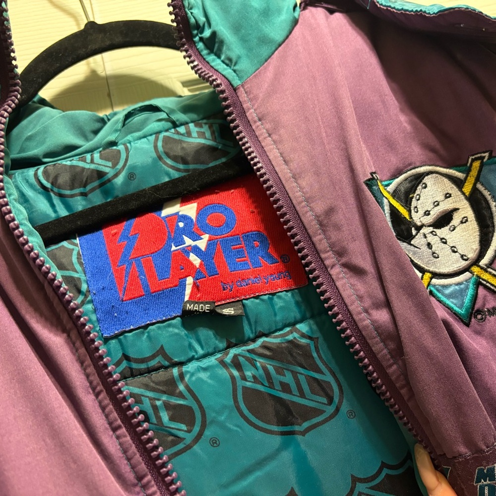 Pro Player NHL Mighty Ducks Puffer Jacket - Purple, Teal, and Cream size small - Picture 2 of 6